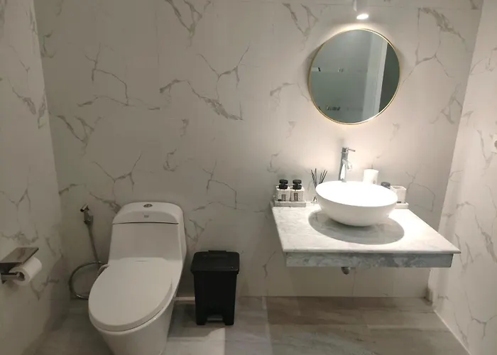 Emas Mulia Luxury 6 *